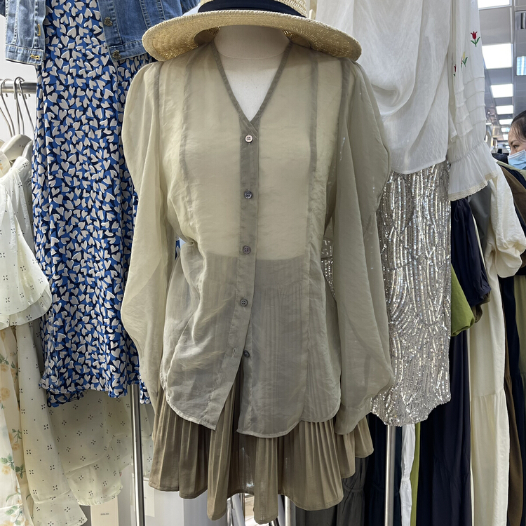 [Zoe Zoe] Korean version loose perspective long sleeve shirt sunscreen + pleated short skirt suit ys1-c1190\zjy