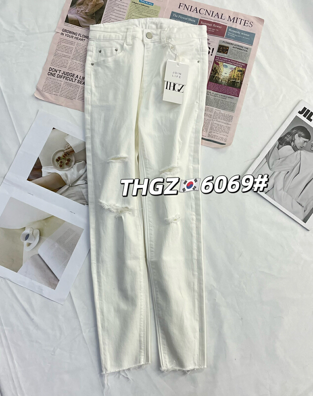 [fairy tale princess] simple small leg jeans with holes 6069\hjy