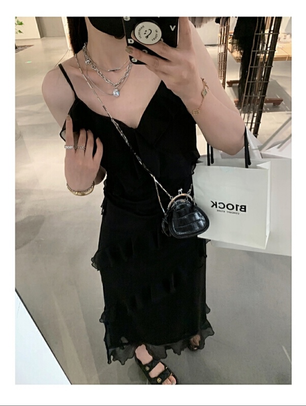 [to be smoked] Ruffle design irregular suspender dress 0284\y