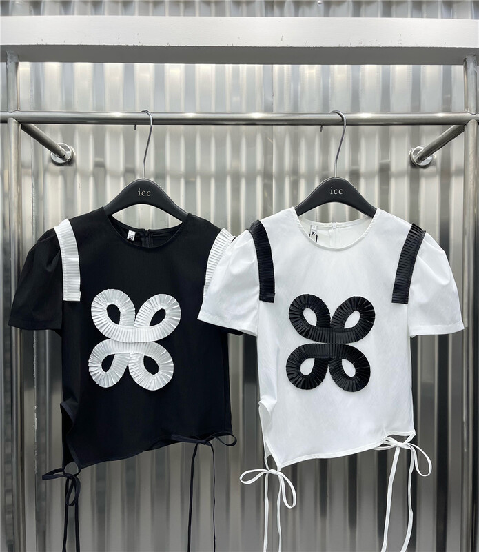 [ICC] fresh, simple, personalized, crimped, stitched flowers, slim shirt 8510\pcz