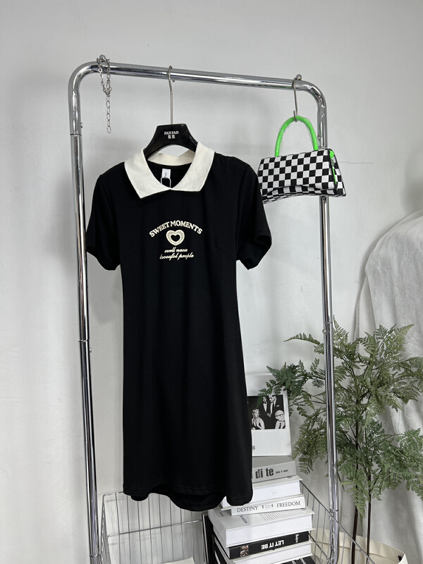 [fan fan] fashionable port style Polo neck lettered print back bow dress 5898\jj