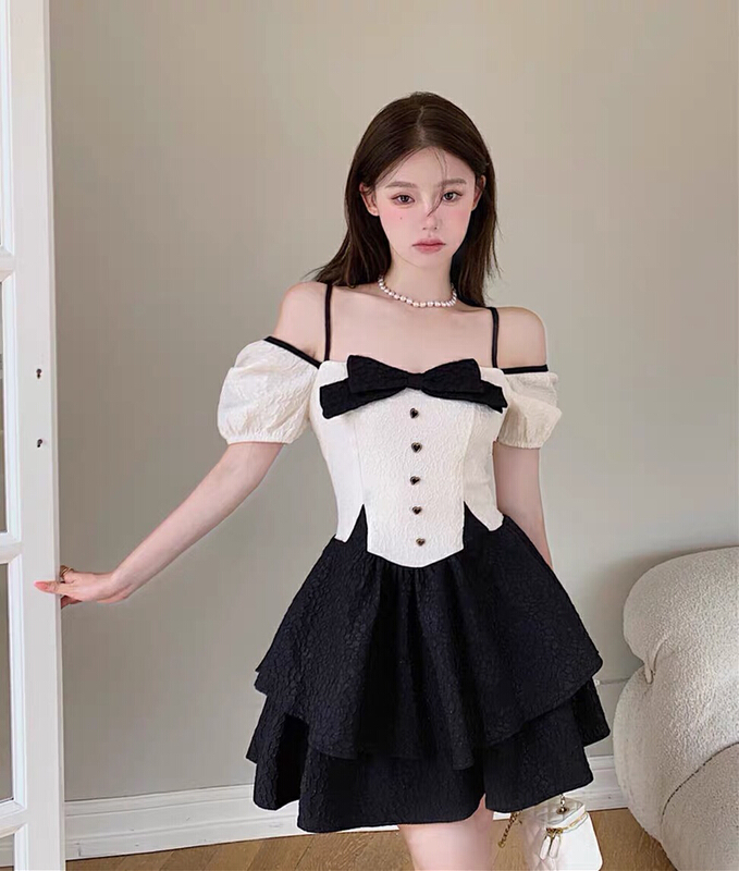 [Doudou family] French color blocking, waist closing, thin bowknot square neck dress 88468\jj