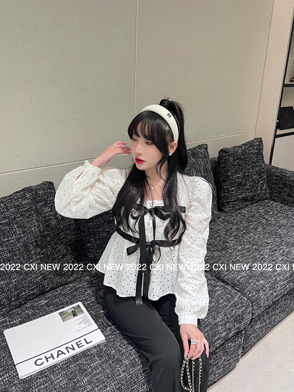 New year in early spring! [CXI] niche chic contrast bow square neck bubble sleeve slim shirt a9067\wpl