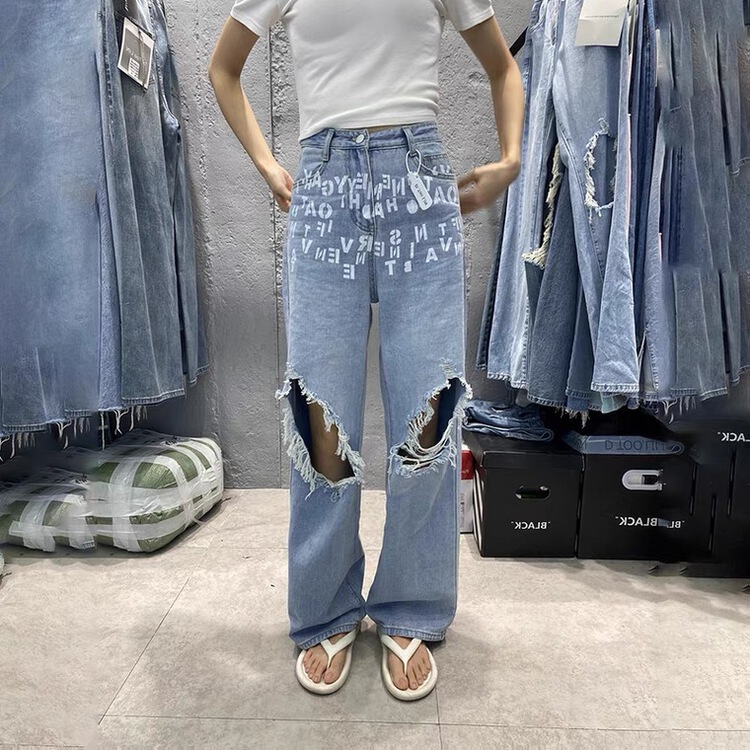 [TIMI] letter printed fashion jeans with holes (without waistband) 2080\lsw
