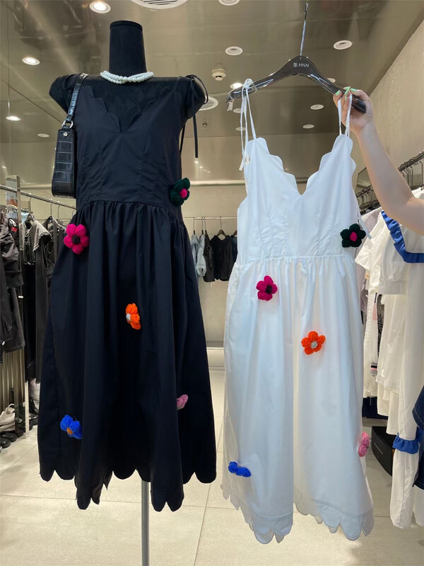 [hongniuniu] fashionable suspender dress (with flowers) 35499\xyy
