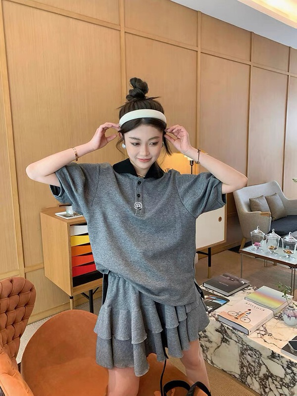 [w+] contrast polo collar T-shirt + cake skirt suit (suit only) 6023\wtt
