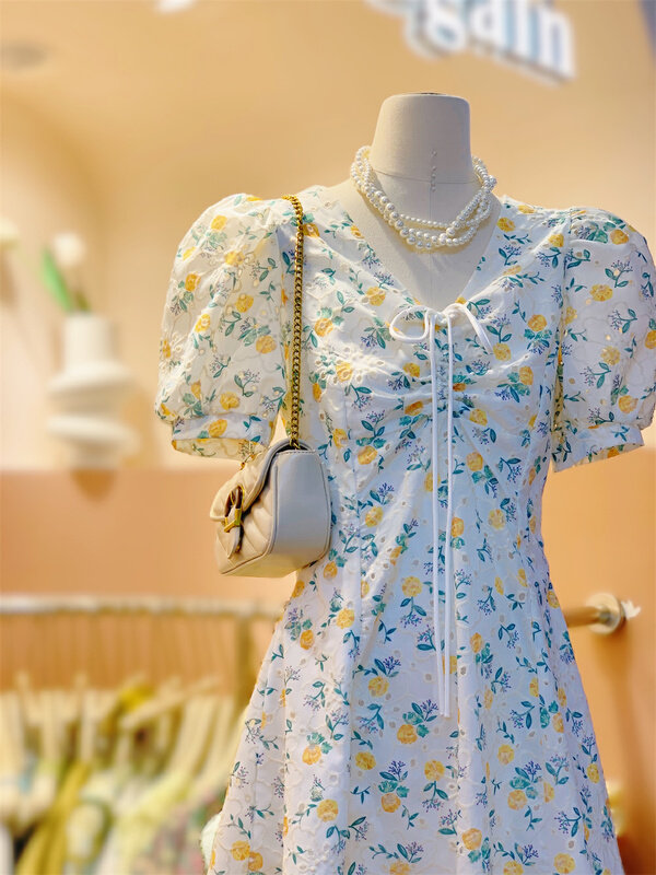 [again] fresh and simple V-neck bubble sleeve Embroidered Floral Dress 9158\pcz