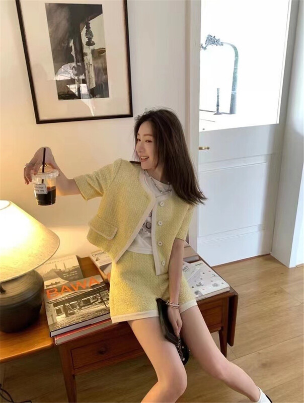 In early summer! [retain] simple temperament color contrast high waist casual shorts (excluding top) 226118-1\lwy