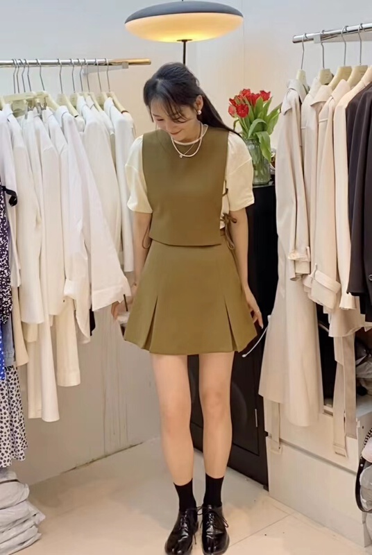 Original price 156.79! In early summer! [f.three] Korean version simple lace up Vest + high waist versatile Skirt Set (excluding interior) 87237\xj