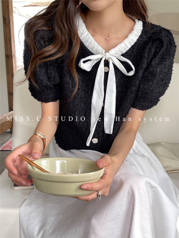 [miss.c studio] small shirt with wooden ear side bubble sleeve and button 6028\zxx