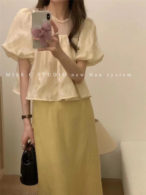 [miss.c studio] round neck bubble sleeve embroidered shirt 6011\zxx