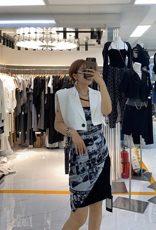 [semi plain] suit collar single button design vest v385\zjy