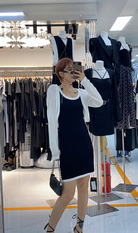 [semi vegetarian] online hot girl color matching Pullover vest buttock dress l026\zjy