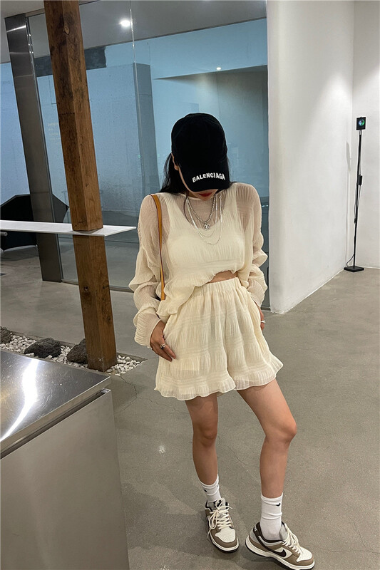 [miss sunflower] round neck loose large sunscreen shirt + elastic waist casual Shorts Set 3093\ozq