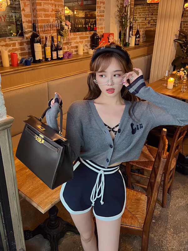 [colorfui] front and back letters fashion sweater 6537\jj