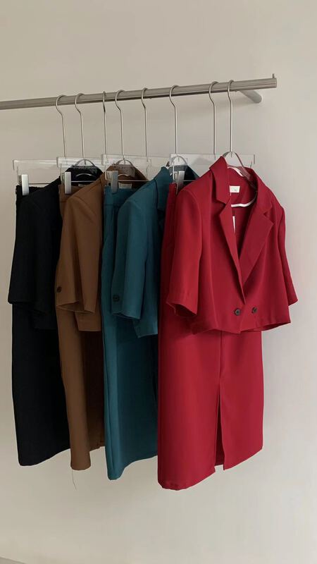 【HU.】 Minority design split skirt (only selling skirt) 22115\zxl