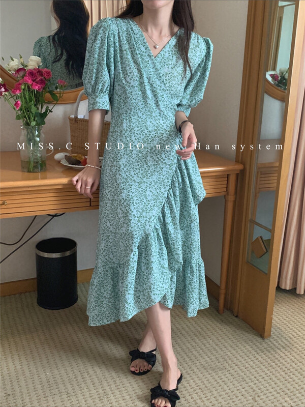 [miss.c studio] Korean V-neck side pleated floral dress 1586\zxx