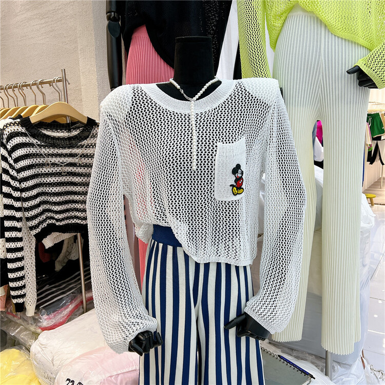[s'seven] Mickey embroidery pocket hollowed out T-shirt (only selling t-shirts) 3056\xyj
