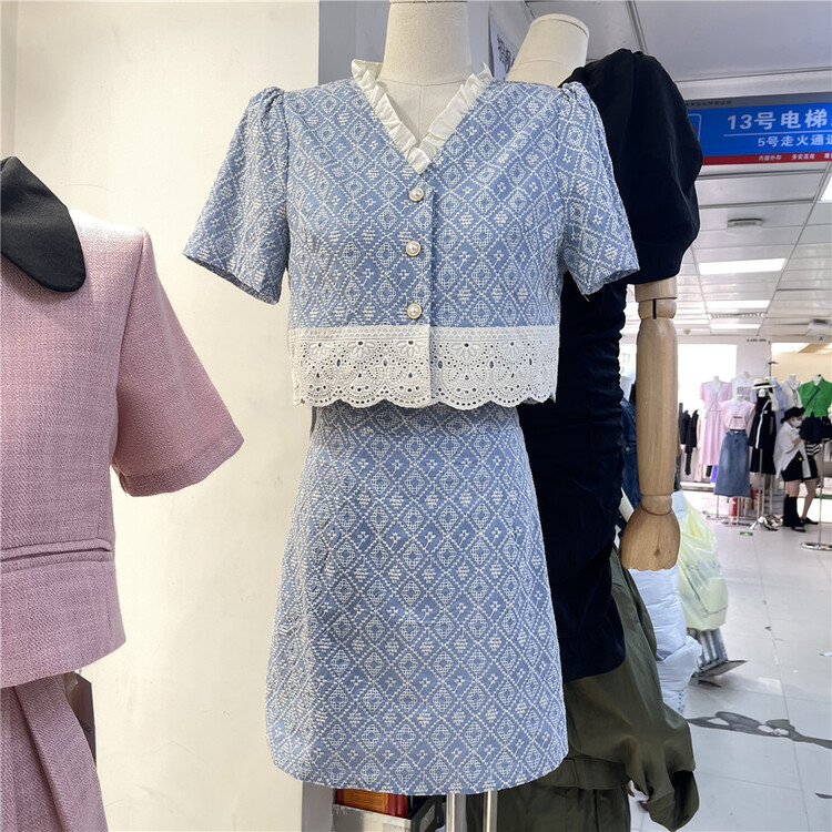 [NC edition/new color] V-neck lace edge short shirt + temperament skirt set 9561\zxx
