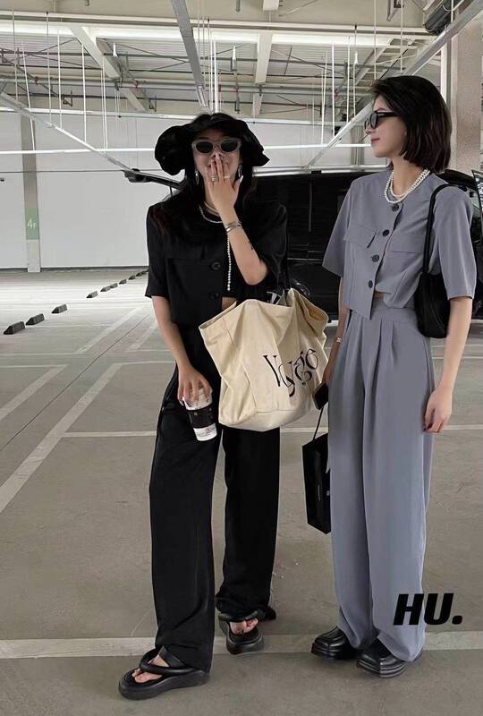 【HU.】 Fashion temperament simple shoulder pad suit 22103\zxl