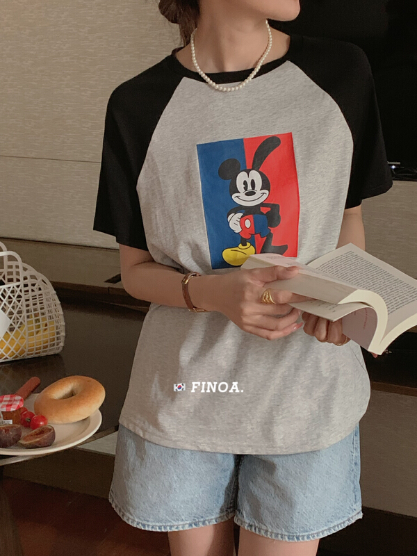 [finoa] Korean color contrast cartoon printed short sleeve T-shirt (olive) 1191\jhy