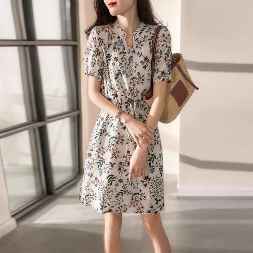  new women's fashion European goods net red French Chic long skirt temperament goddess Floral Dress