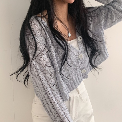 Short V-neck breasted fried dough twist knitted cardigan