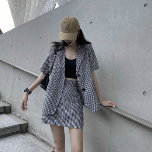 Real shooting and real price new summer versatile Plaid A-line skirt + suit jacket + suspender vest