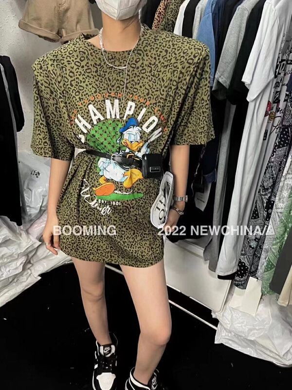 [looming] casual shoulder pad cartoon printed short sleeve T-shirt 2410\zxl