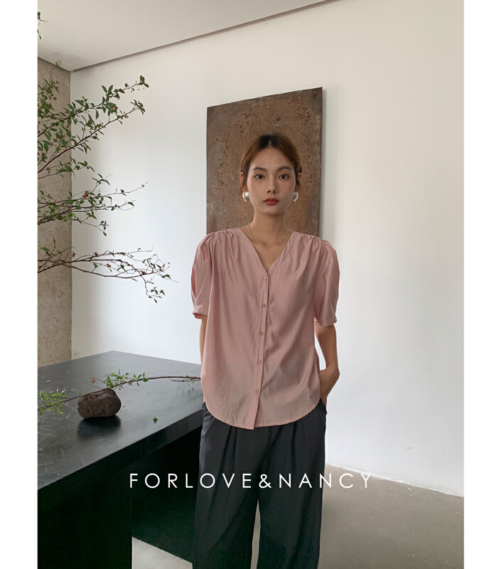 [forlove&nancy] V-neck clean color temperament shirt nb2xaa402\cqw