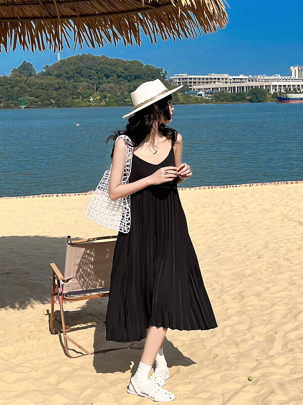 A new year in early spring! [rong'er family] Korean pleated suspender dress ys1-51265\hjy