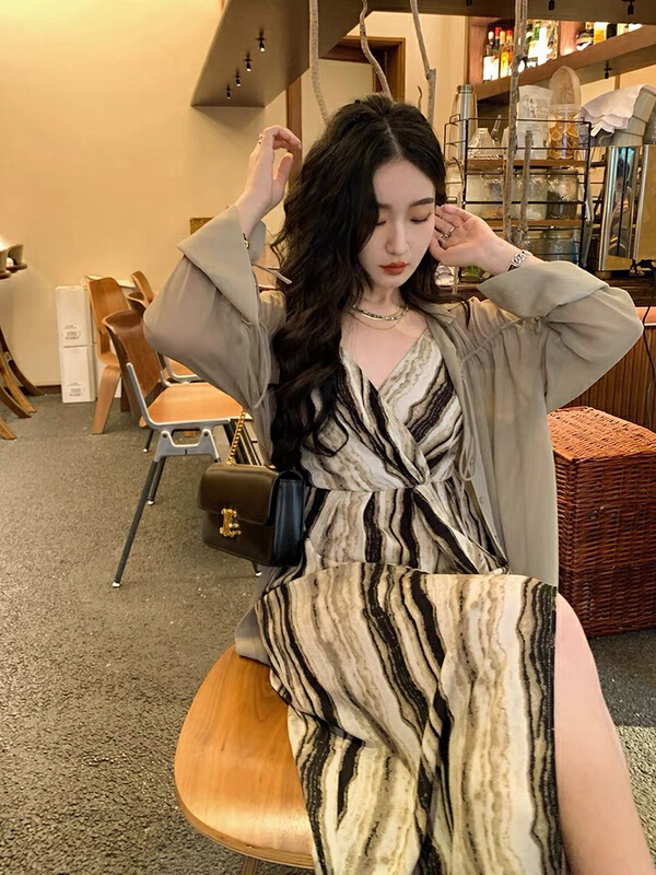 [w design] simple, loose, generous, light and thin sunscreen shirt 389511\wpl