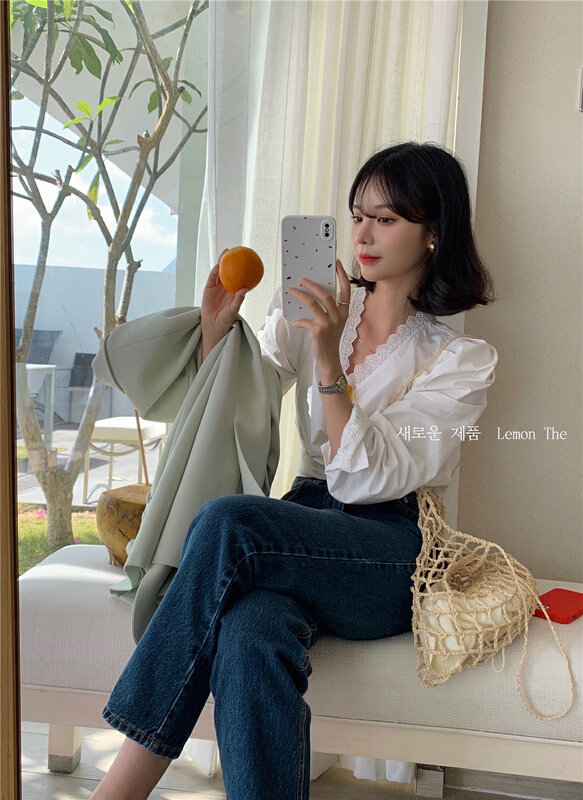A new year in early spring! [lemon green tea] Korean version versatile V-neck shirt 2033\hjy