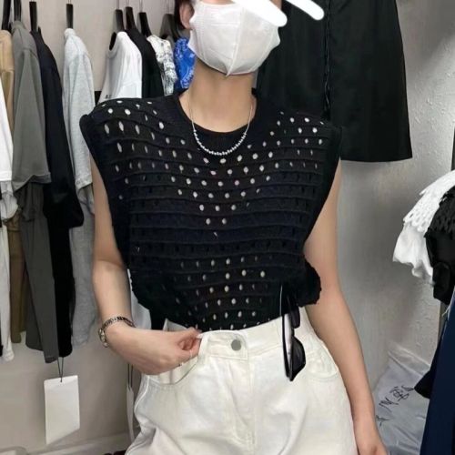 Summer solid color hollow out knitted vest women look thin round neck sleeveless top knitwear women vest lazy pure desire wind