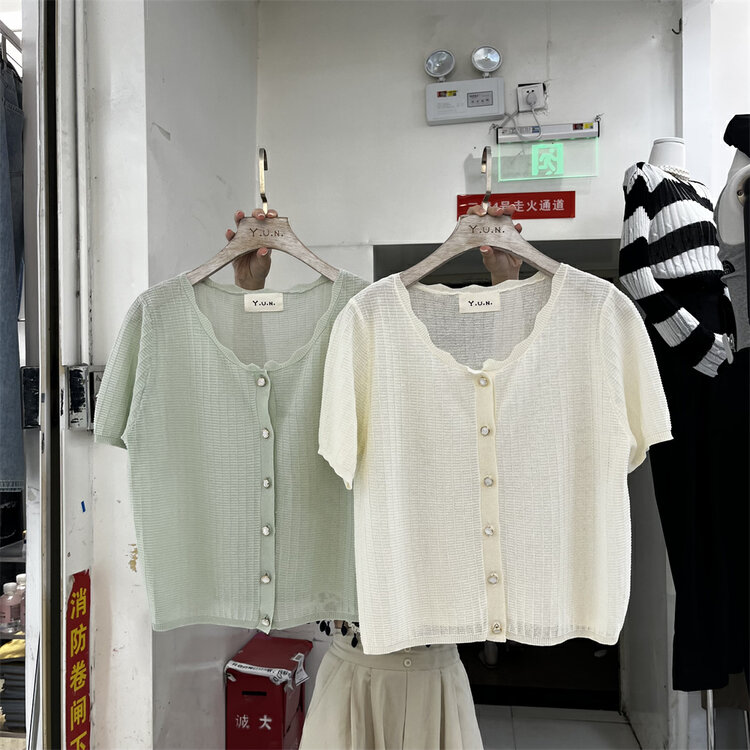 [Yun] simple round neck single breasted short sleeve knitted cardigan 6769\csx