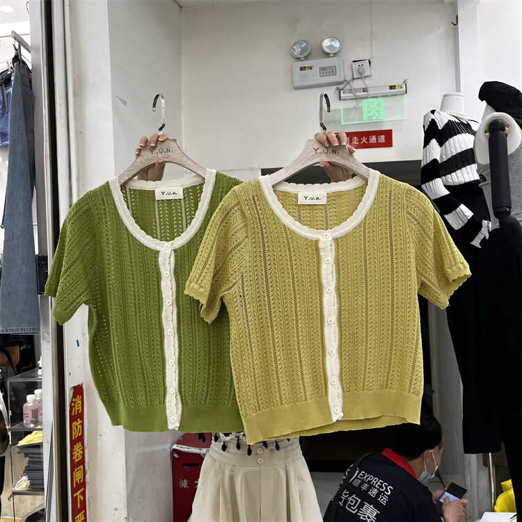 [Yun] contrast color round neck single breasted short sleeve knitted cardigan 6730\csx