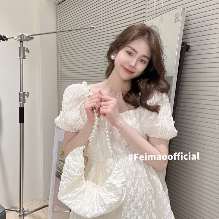 In early summer! [Feimao (Yimao)] lady square neck bubble sleeve dress (with bag) ym-7497\lsl