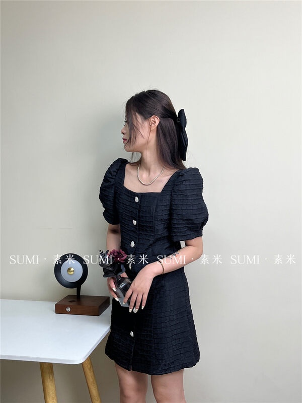 [Sumi] fresh and simple square neck bubble sleeve love button dress 8107\zjy
