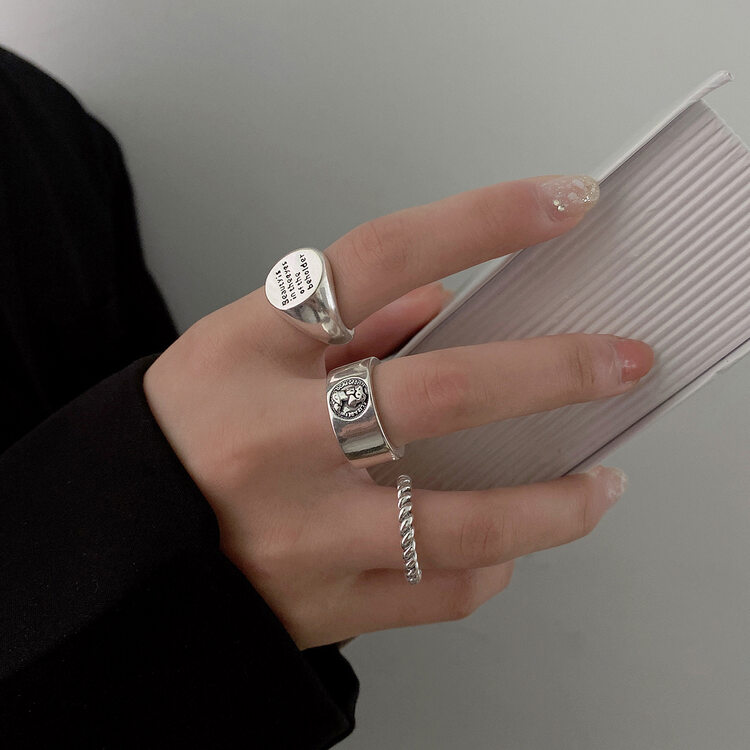 [inside] Vintage Hong Kong style letter portrait, worn, opening woven versatile ring j3360# zxl