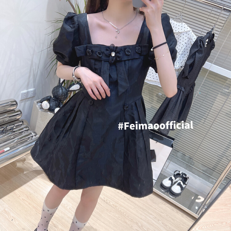 Original price 141.00! [Feimao Philippine cat] Korean sweet bubble sleeve square neck dress ym-7079\lsl