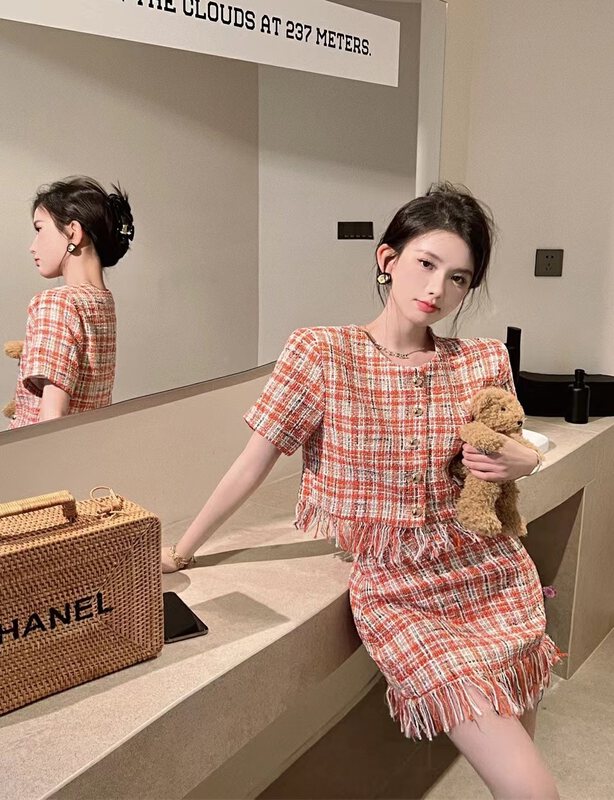 [I do do] single breasted round neck blouse + lady small fragrance skirt suit 8195\jj