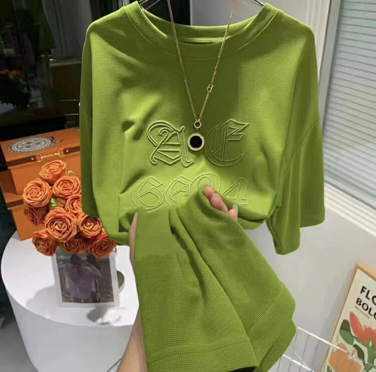 [j.2] ins embroidery big board lower body missing loose short sleeve T-shirt 70212# LSW