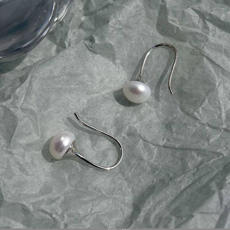 [inside] Korean version of simple, niche natural pearl versatile Earrings r3352\zxl