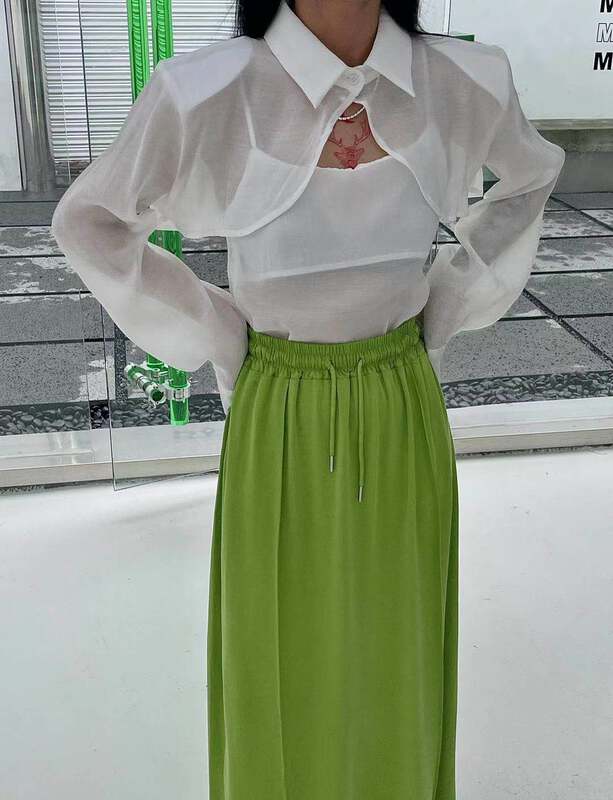 [vi.liu Liu] simple shoulder pad small Cape + solid color vest sling set 60657\zxl