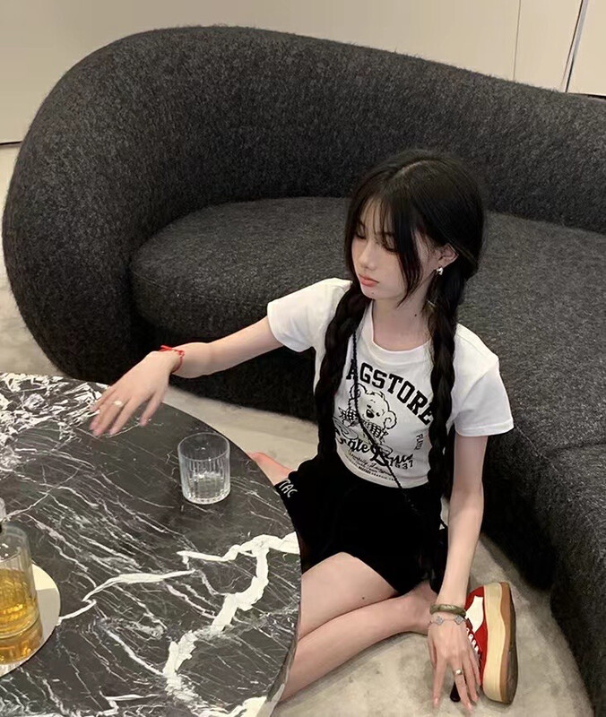 [Hello Miss] letter printed short sleeved T-shirt + temperament slim skirt pants set 61155 \pcz