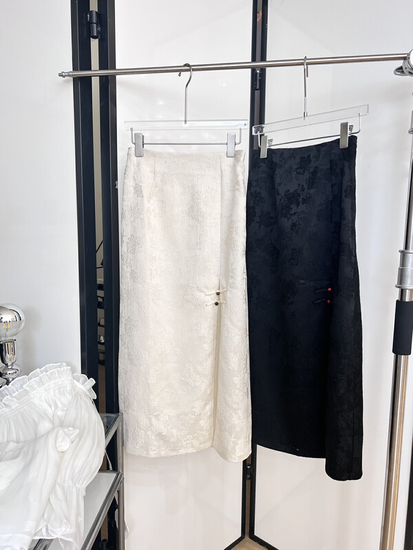 Fashionable national style disc button jacquard skirt z-4113\lsl