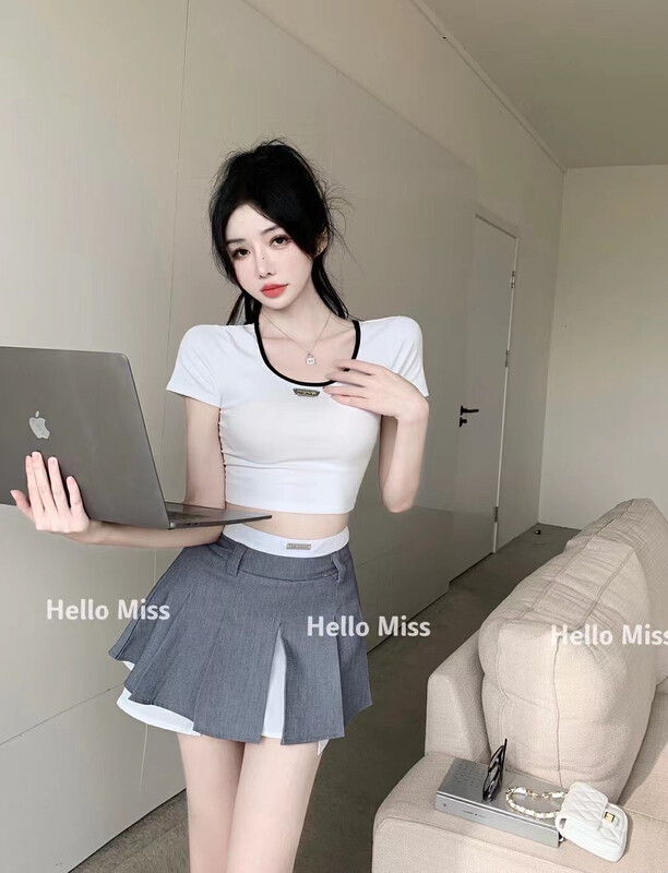[Hello Miss] pure color contrast short sleeve T-shirt +a-line pleated skirt set 8280\pcz