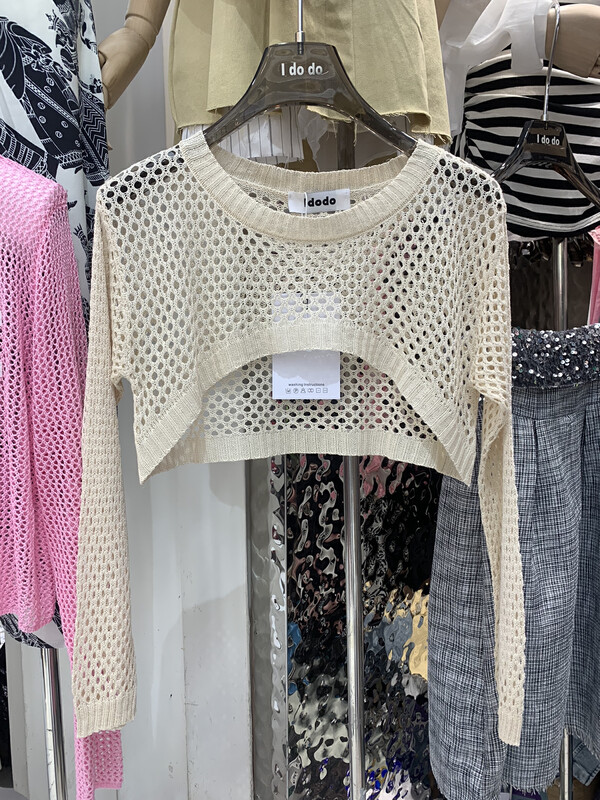 [I do do] online hot girl hollowed out short shirt 8215-2 \jj