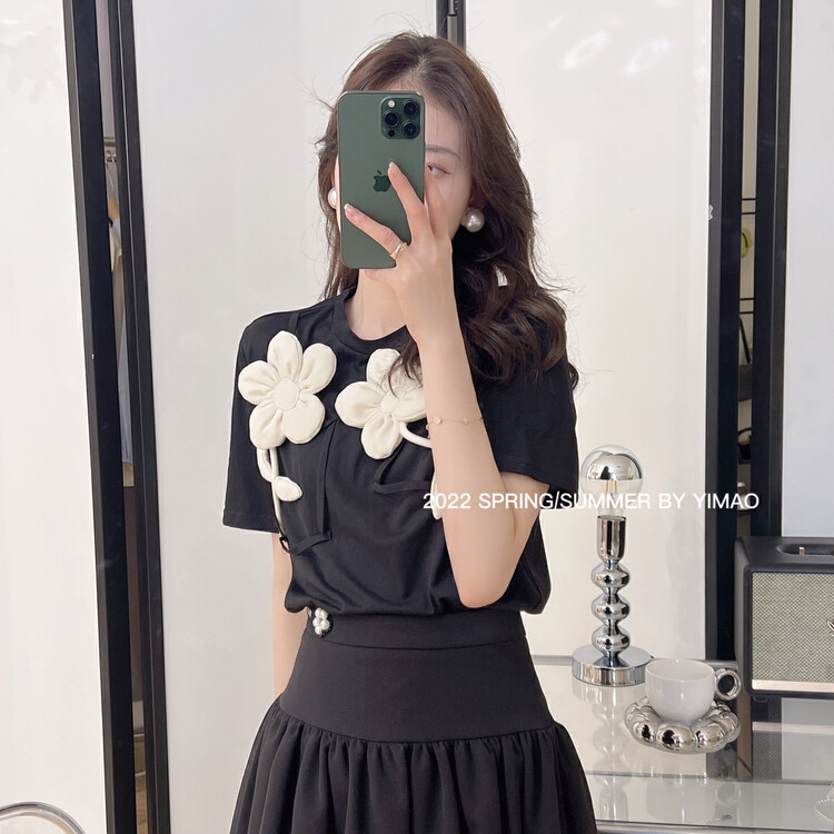 [Feimao (Yimao)] round neck small design solid flower short sleeve T-shirt ym-8109\lsl