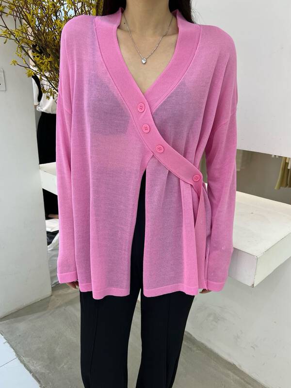 [vi.liu Liu] diagonal button niche design knitted cardigan 80006\zxl